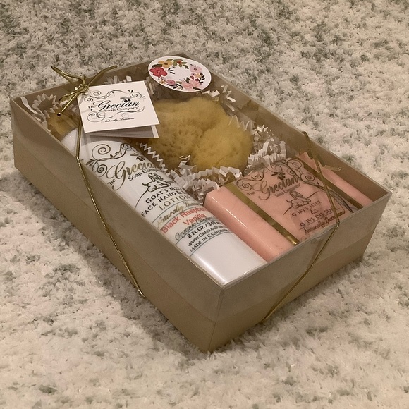 Grecian Soap Co. Scented Black Raspberry Vanilla Bath & Body Gift Set NWT. - Picture 8 of 16